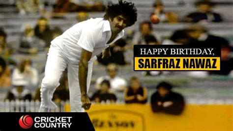 Sarfraz Nawaz: 22 facts about the originator of reverse swing - Cricket ...