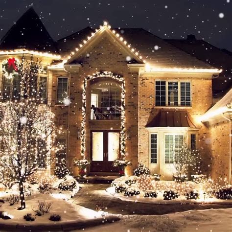 Best Outdoor Christmas Lights 2020 | Family Handyman