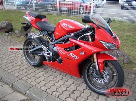 Triumph Daytona 675 2010 Specs and Photos