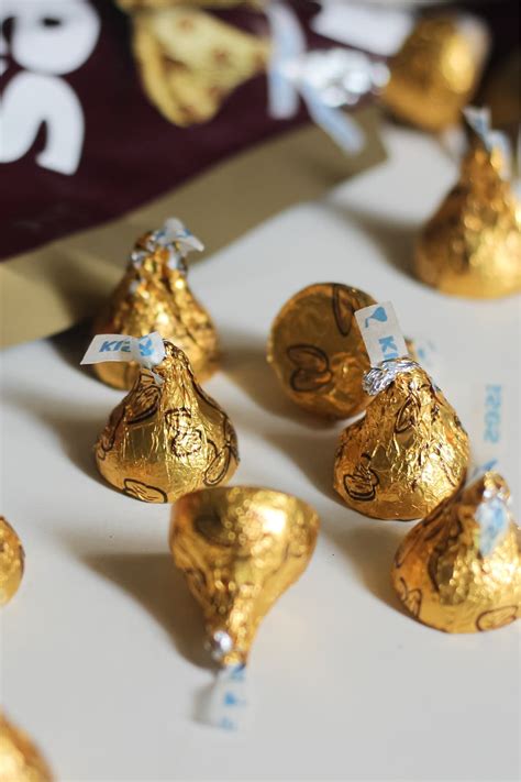 17 Hershey’s Kisses Flavors (Ranked Worst to Best) - Insanely Good