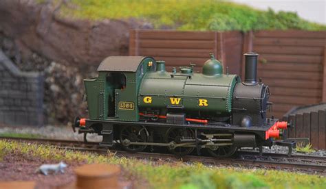 Swansea Railway Modellers Group — Review: Kernow / DJ Models GWR 1361 ...