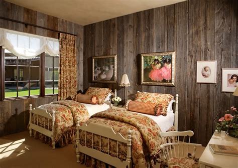 Fourtitude.com - barn board wall considerations. | Barn board wall ...