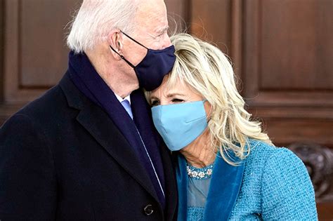 Joe Biden & Jill Kiss In Photos At White House On Inauguration Day – Hollywood Life