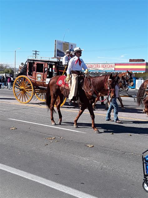 The Tucson Rodeo Parade! : r/Tucson