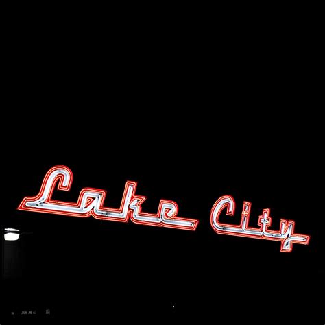 Lake City (night) | Chris Blakeley | Flickr