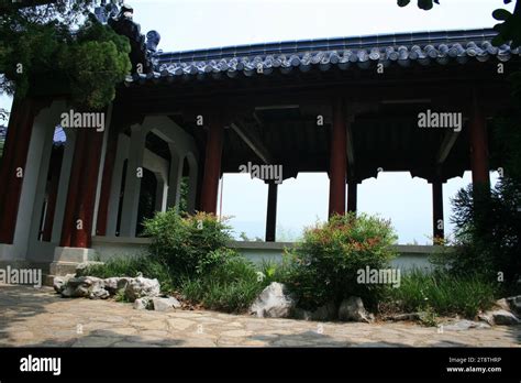 Tomb of Sun Quan Pavilion, Burial site of Ming Hongwu (Zhu Yuanzhang ...