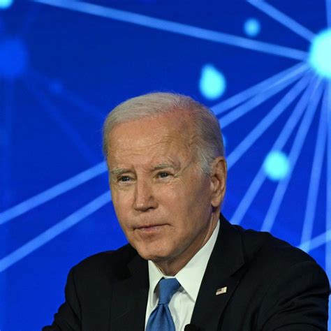 Biden to sign executive order requiring companies building powerful AI ...