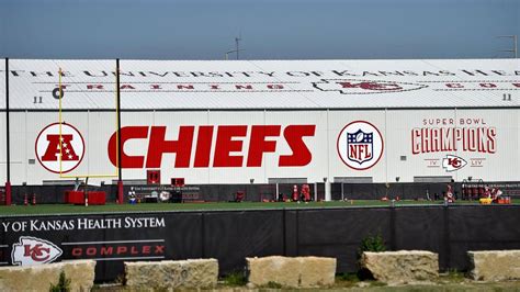 KC Chiefs: Super Bowl banner raising, flag details, dates | Kansas City ...