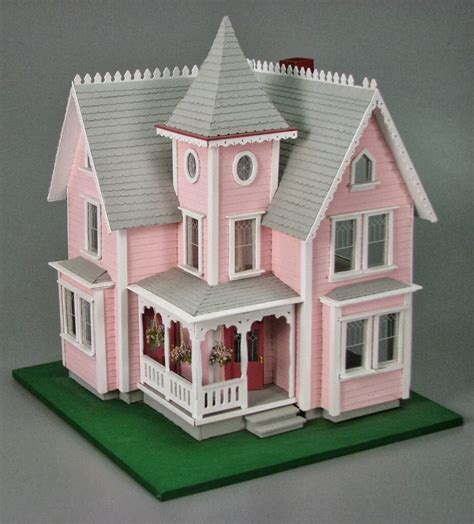 Get it in pink - Everything pink: Pink doll houses