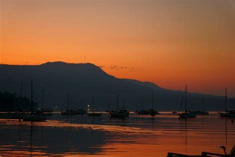 Nautical twilight in Brentwood Bay, BC, Canada. 7 Oct. in 2022 | Sunrise sunset, Brentwood bay ...