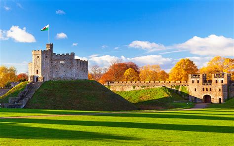 Cardiff Castle - A Castle Of A Different Sort - Ellis DownHome