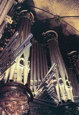 PIPE ORGANS: Organ Notre Dame Paris