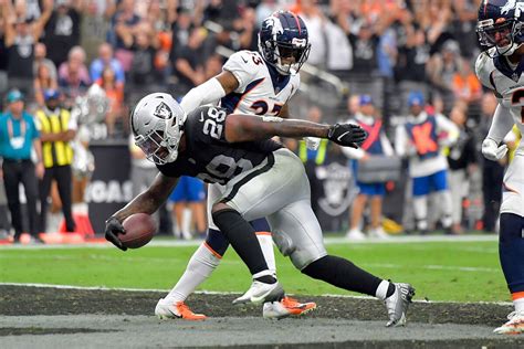 Raiders score first defensive TD in years vs. Broncos, only one NFL ...