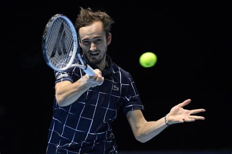 Daniil Medvedev's Fitness Coach Reveals How He is Able to Move Fluidly On Court - EssentiallySports