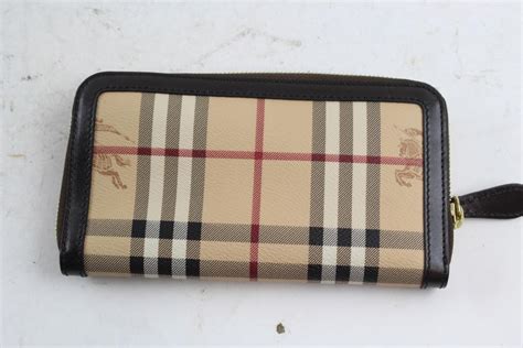 Burberry Wallet | Property Room