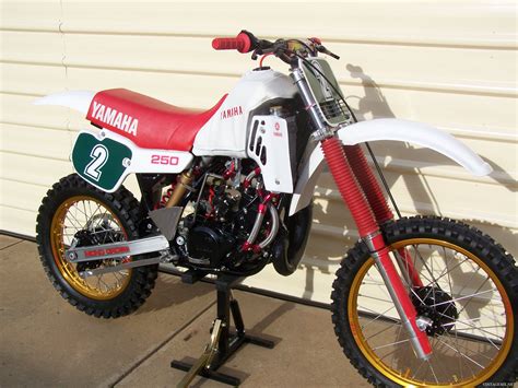 1983 Yamaha YZ250K Euro Red/White - Showcase Bike | VintageMX.net ...