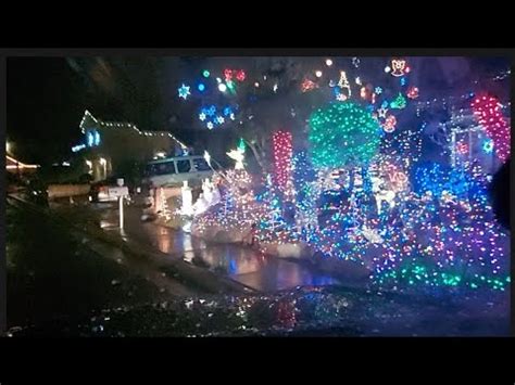 Brea Eagle Hills Christmas Lights. Drive around fun with family in Brea California. - YouTube