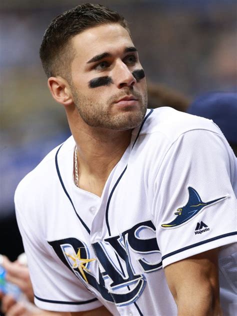 Rays OF Kevin Kiermaier pulls off perfect engagement