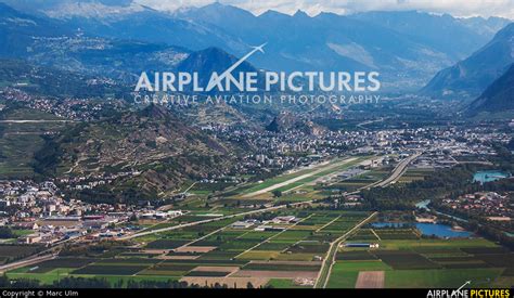 Airport Overview - Airport Overview - Overall View at Sion | Photo ID 462148 | Airplane-Pictures.net