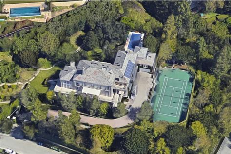 Elon Musk Picks Up Fifth Bel Air Mansion, Inches Closer to World ...