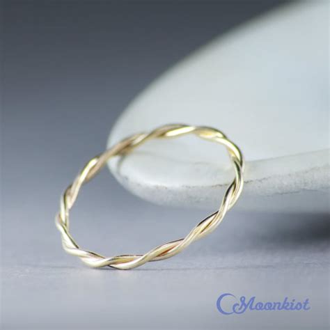 Twisted Wedding Band - Etsy