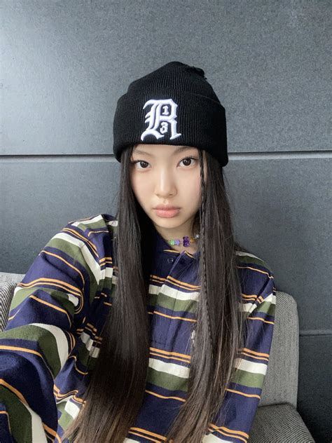 newjeans pics on Twitter | Beanie outfit, Korean girl, Kpop girls