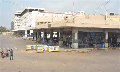 Vijayawada: Janata Curfew draws huge response