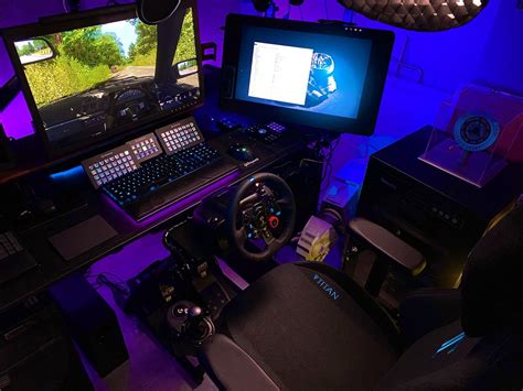 Logitech G920 & G29 Driving Force Steering Wheels & Pedals | Battlestation, Best gaming setup ...