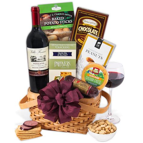 Gourmet Gift Basket Classic Red Wine Gift Basket | TheWineBuyingGuide.com