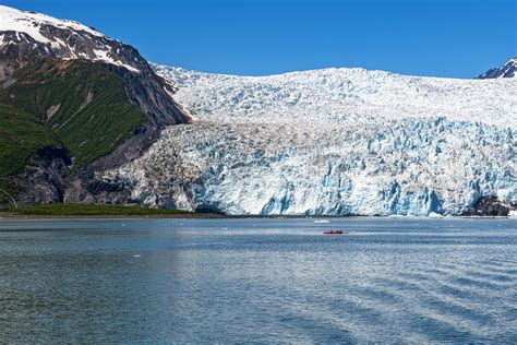 Where to Go Kayaking in Seward, Alaska | Celebrity Cruises