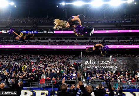 Baltimore Ravens Cheerleaders Photos and Premium High Res Pictures ...