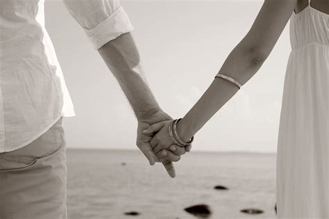 background, Beach, Black, And, White, Boy, Couple, Fellings, Fullscreen, Girl, Hands, Happy ...