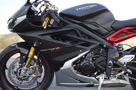 TRIUMPH Daytona 675R (2017-Present) Specs, Performance & Photos - autoevolution