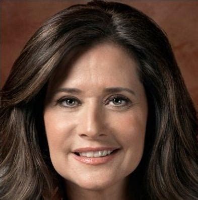 Lorraine Bracco Death Fact Check, Birthday & Age | Dead or Kicking