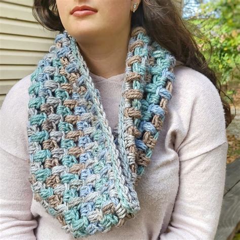 Crochet Puff Stitch Cowl Scarf - Easy Crochet Patterns