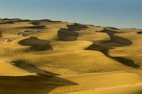 Dubai Sand Dunes by Travelure [OC] [5184x3456] : r/desertporn