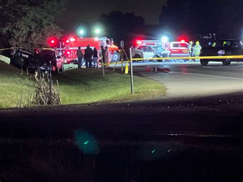 UPDATE: One dead in Clinton County car crash | WLNS 6 News