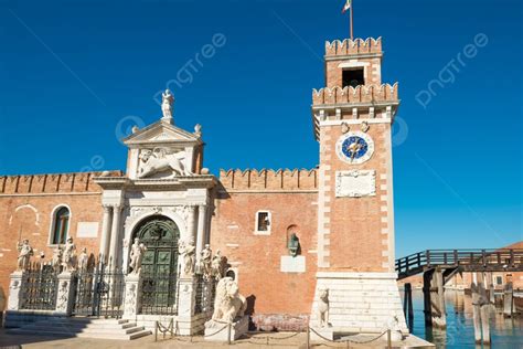 Facade Of Venetian Arsenal With Tower Photo Background And Picture For ...