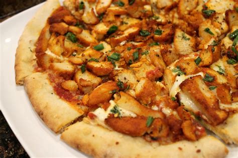 Tandoori Spiced Chicken Pizza - Yvonne Maffei - Making Global Cuisine Halal