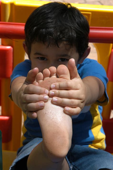 My Child’s Feet Always Hurt – What’s Going On? | University of Utah Health