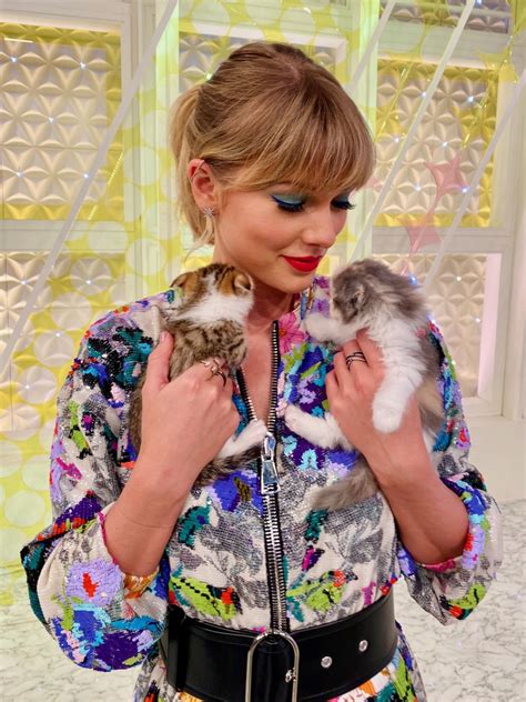 TAYLOR SWIFT in Japan – Instagram Photos 11/06/2019 – HawtCelebs