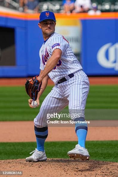 New York Mets Pitcher David Robertson delivers a pitch during the... News Photo - Getty Images