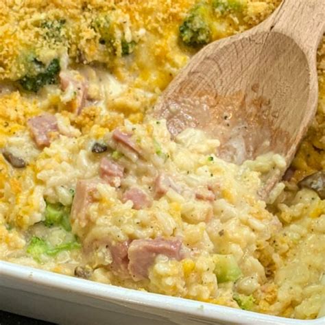 Cheesy Ham Casserole | Modernmealmakeover.com