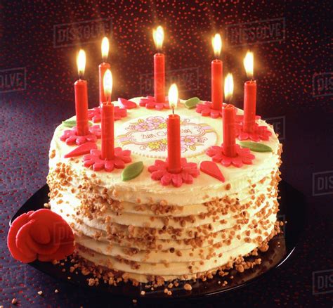 อัลบั้ม 97+ ภาพพื้นหลัง Happy Birthday Cakes With Candles For Best Friend อัปเดต