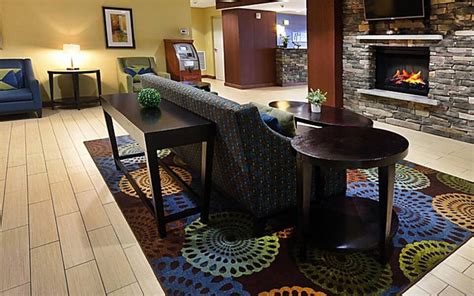 Holiday Inn Express & Suites - Milford - Visit New Haven CT