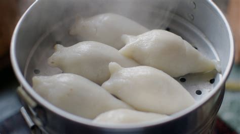 Nepal dishes : Yomari - sweet steam nepali dumpling