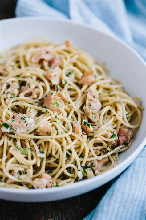 Pantry Linguini with Clam Sauce