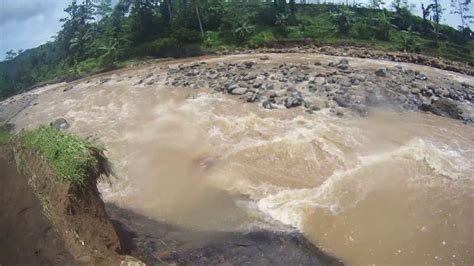 River Guide Ranto Canyon - Menikmatimati Derasnya Banjir Sungai CIbinong - YouTube