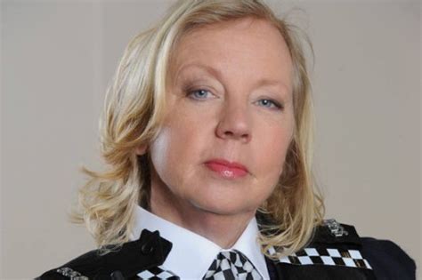 10 Facts about Deborah Meaden - Fact File