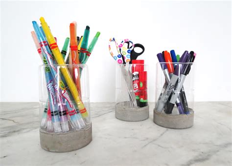 Make a pencil holder from a tuna can and a plastic bottle - Ohoh deco